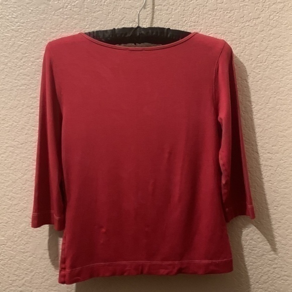 Three Dot top red 3/4 sleeve top - Picture 8 of 8